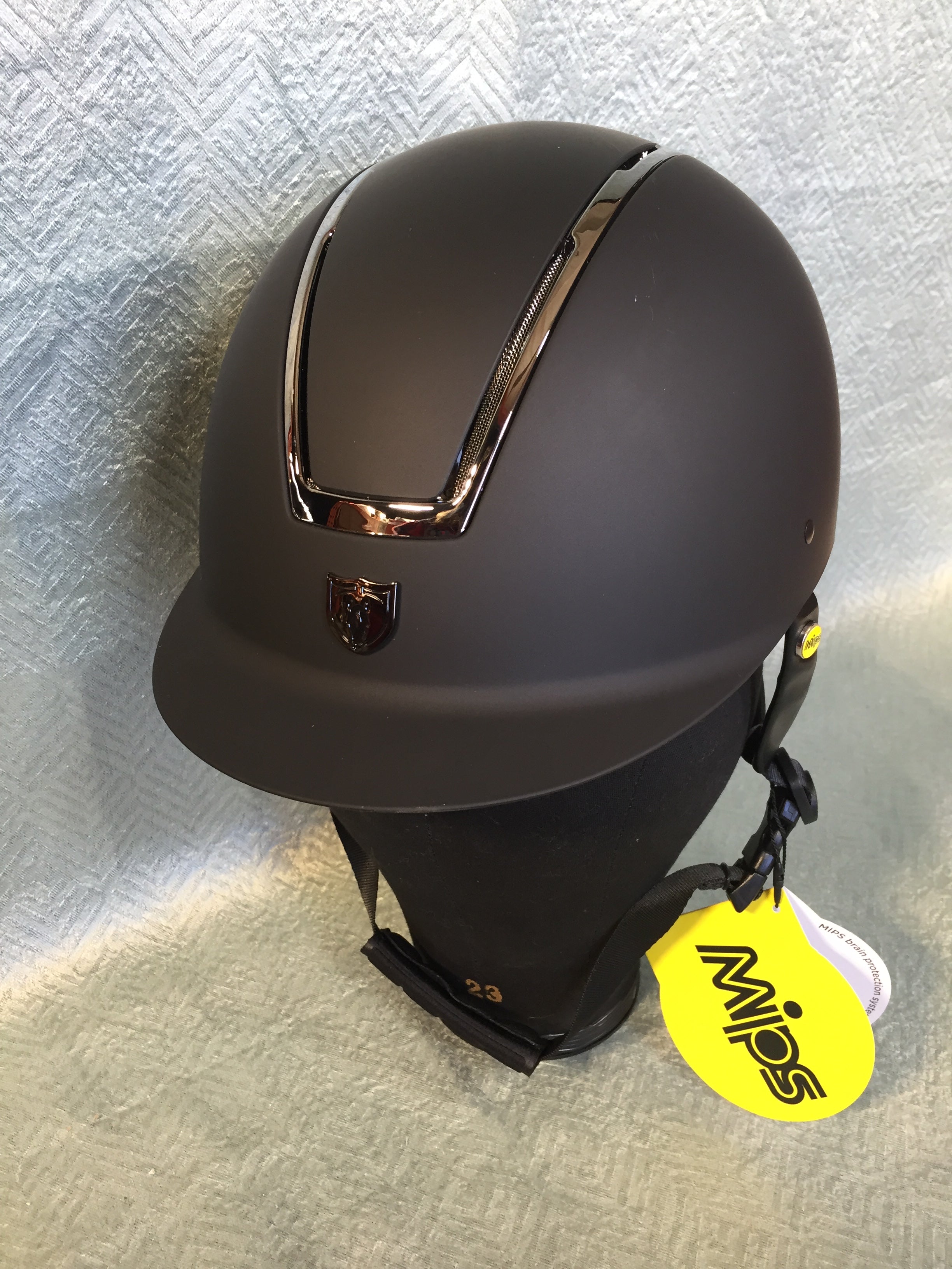 Tipperary Windsor with MIPS Traditional Brim Helmet Medium Matte Black + Chrome (7602346623214)